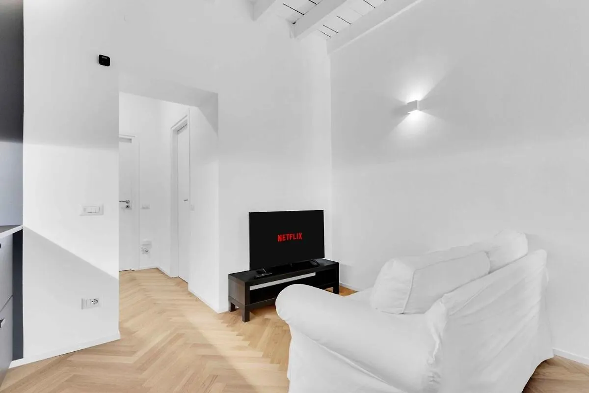 Apartment Stazione Centrale Appartamento Moderno Milan Italy